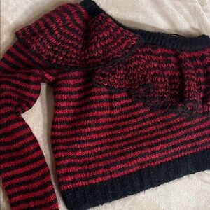 Philosophy di Lorenzo Serafini Red and Black Striped Off-the-Shoulder Sweater